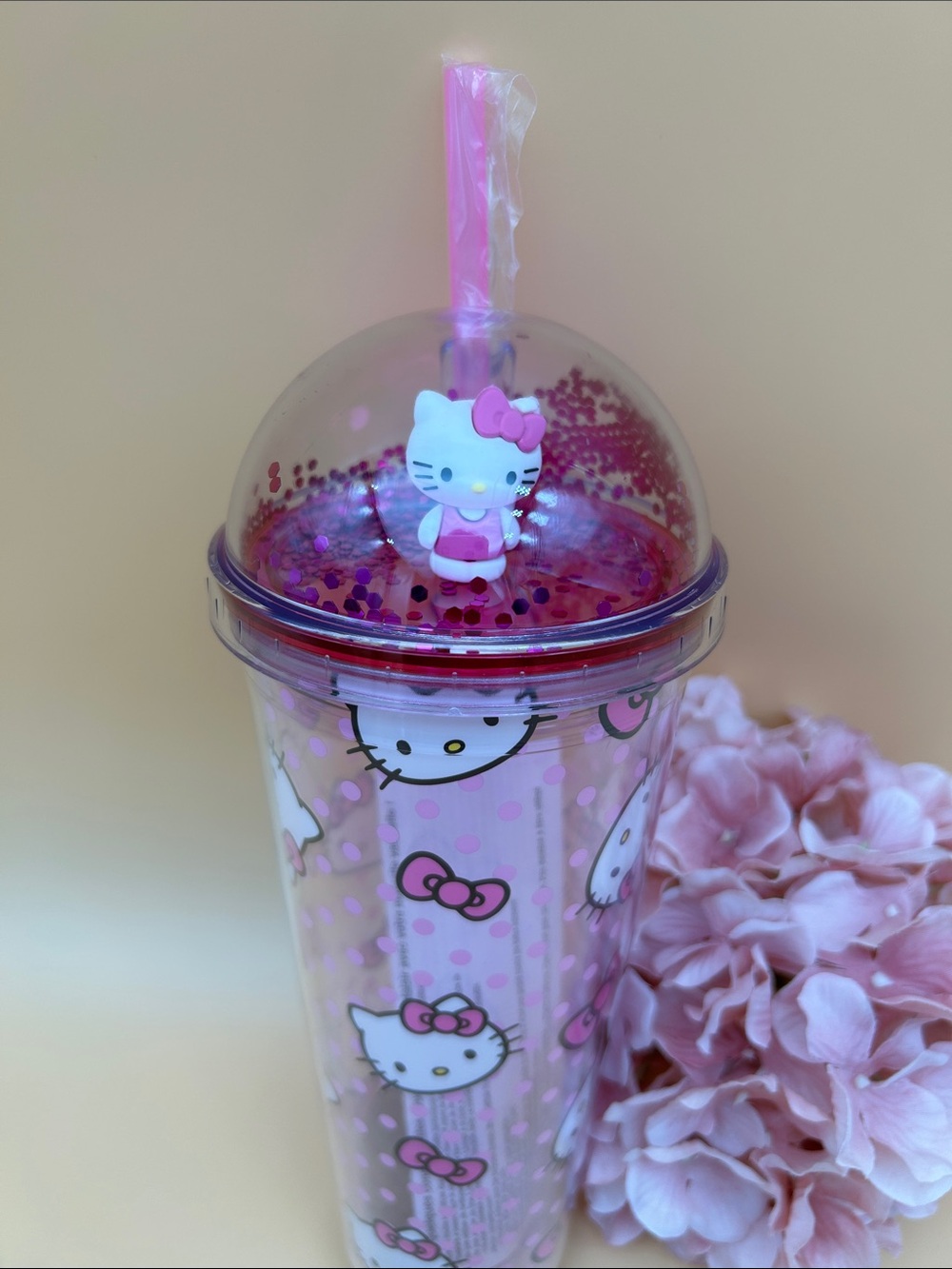 Hello Kitty Pink Glitter Dome Tumbler with Straw NEW!  Super Cute Drinking Cup